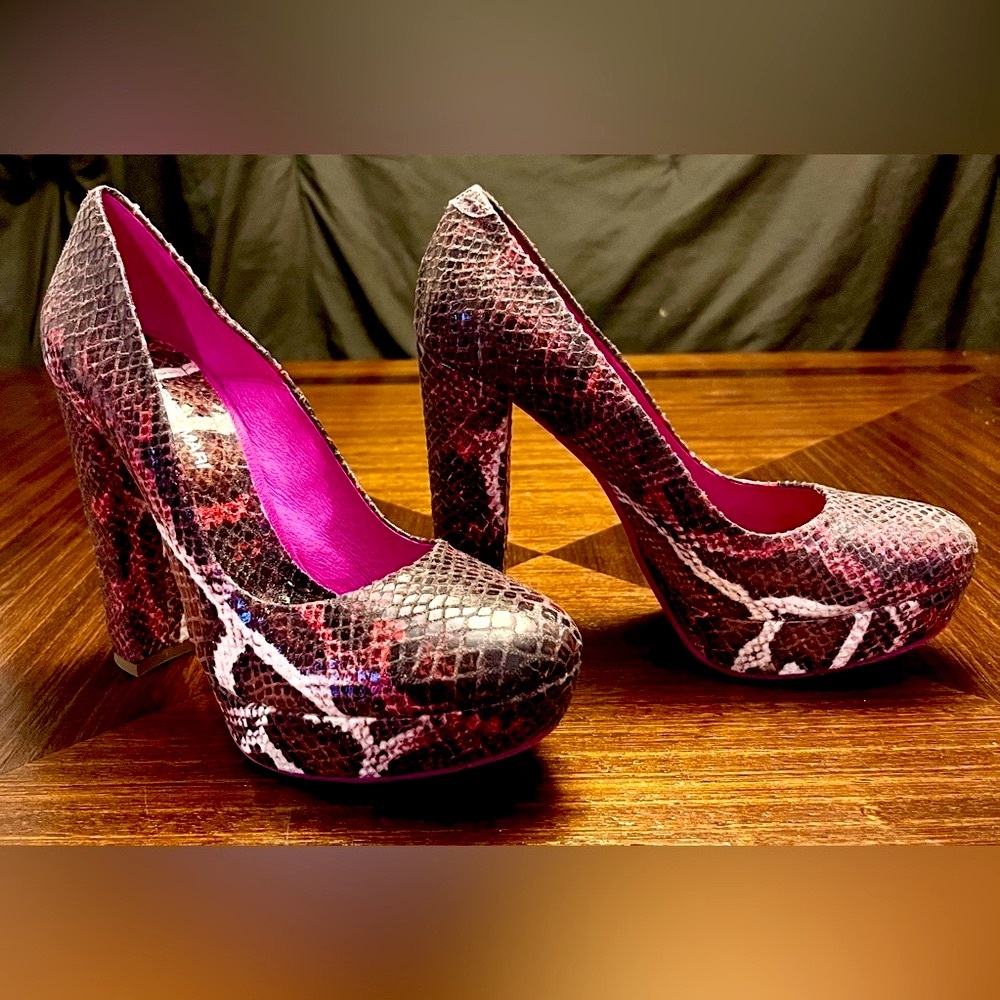 Lorenzo Mari It-Leather Snakeskin\Python Embossed Platform Block Heels. Sz 8 1/2